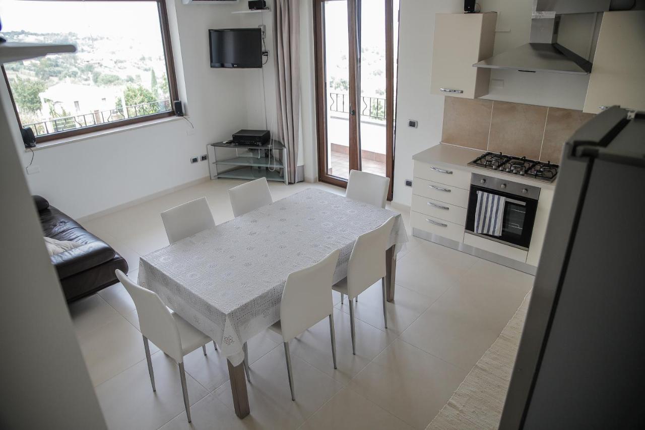 Villa Santoro Ai Tre Ulivi Con Piscina Privata Caiazzo Exterior foto