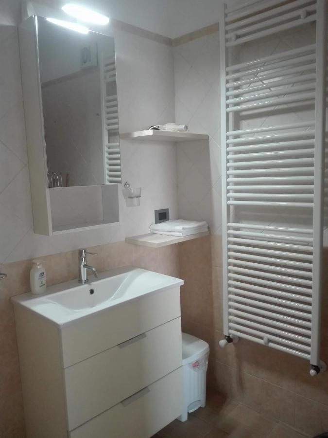 Villa Santoro Ai Tre Ulivi Con Piscina Privata Caiazzo Exterior foto