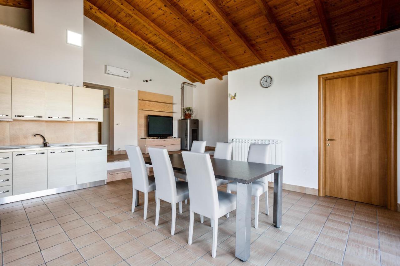 Villa Santoro Ai Tre Ulivi Con Piscina Privata Caiazzo Exterior foto