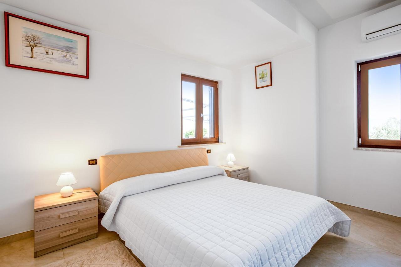 Villa Santoro Ai Tre Ulivi Con Piscina Privata Caiazzo Exterior foto