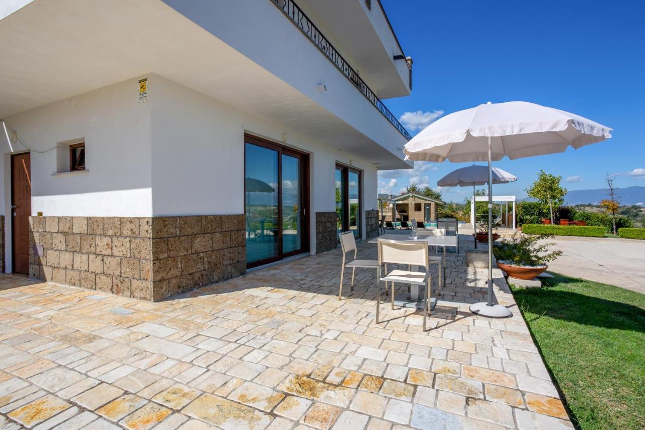 Villa Santoro Ai Tre Ulivi Con Piscina Privata Caiazzo Exterior foto